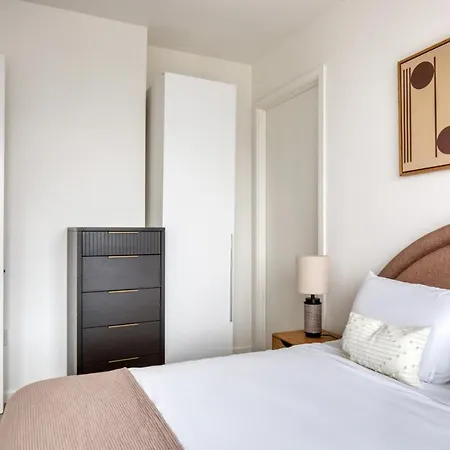Clinton Hill 1br W Gym Pool Wd Nr Barclays Nyc-1023 New York