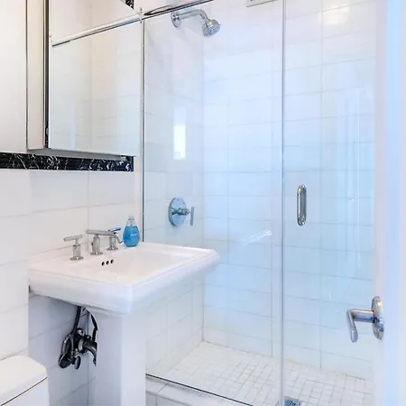 Apartment Lovely 1 Bedroom *