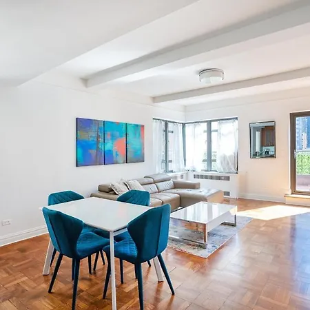 Lovely 1 Bedroom *