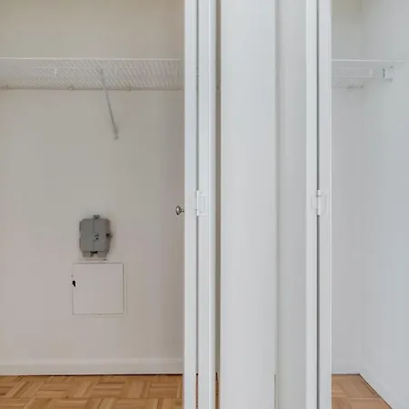 Fidi 1br W Elevator Laundry Gym Nyc-1307 New York