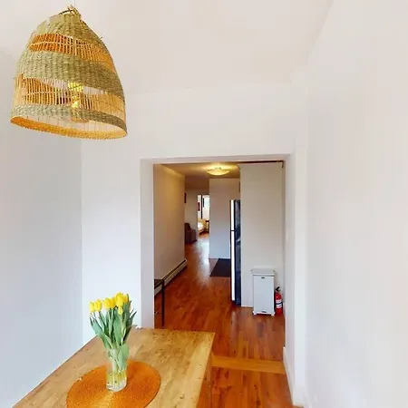 Apartment Urban Holiday… *