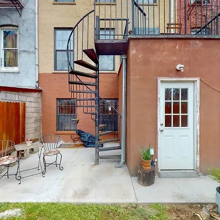 Apartment Urban Holiday… *