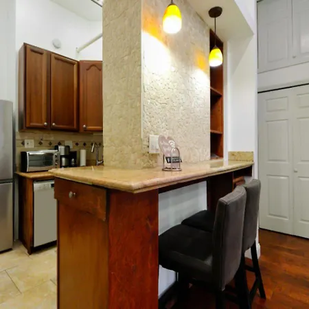 Designer Three Bd In Nyc Apartment *