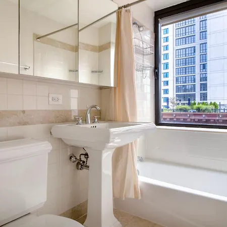 Apartment Upper West Side 1br W Doorman Nr Park Nyc-1219 *