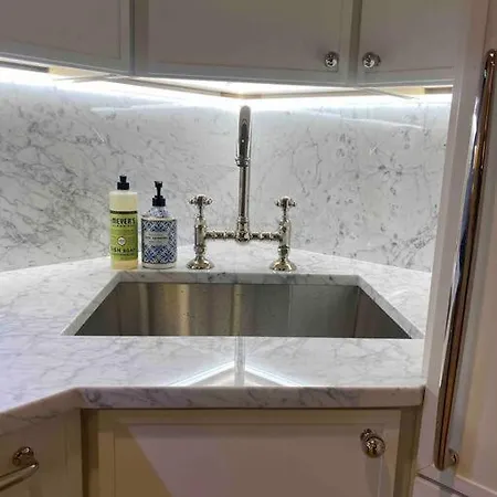 Designer West Village Pool House Apartment *