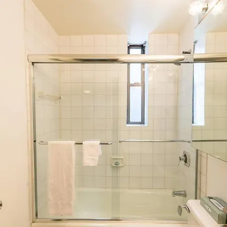 Apartment Comfy 4 Bedroom In Nyc! *