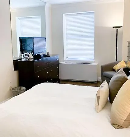 Comfy 4 Bedroom In Nyc! New York