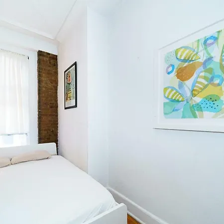 Comfy 4 Bedroom In Nyc! *