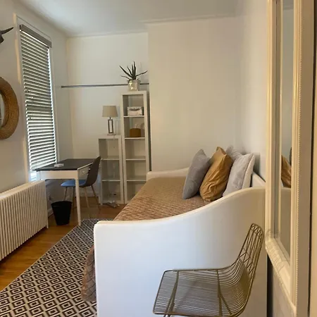 Apartment Ny3182furnished Apartm, 3 Br's 4 Beds, 1bath, Kitchen *