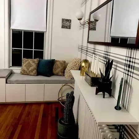 Ny3182furnished Apartm, 3 Br's 4 Beds, 1bath, Kitchen Apartment