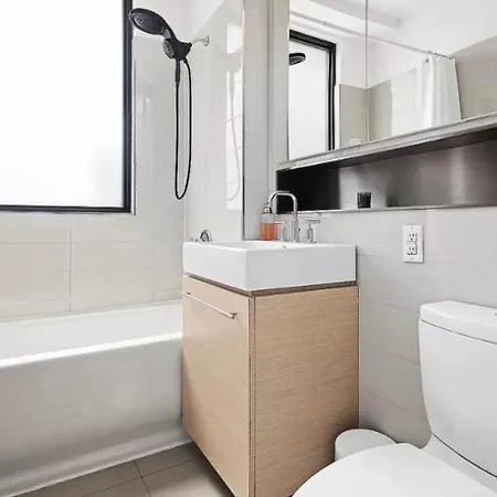 Delancey Tower Homestay New York