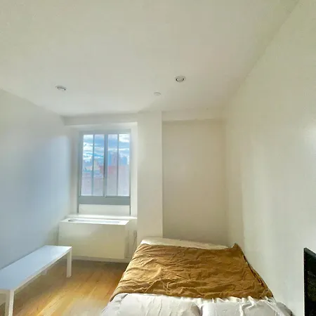 Delancey Tower Homestay New York