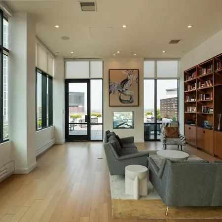 Luxurious 2 Bedroom In