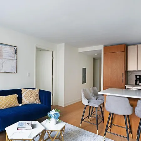 Apartment Luxurious 2 Bedroom In New York