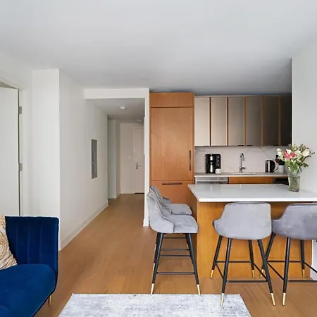 Apartment Luxurious 2 Bedroom In *