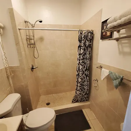 Apartment Timpson Pl Studio *