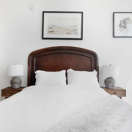 Beautiful 2 Bedroom In Manhattan *