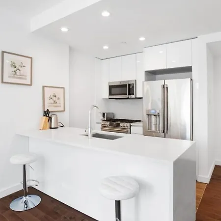 Beautiful 2 Bedroom In Manhattan New York