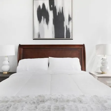 Beautiful 2 Bedroom In Manhattan