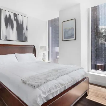 Beautiful 2 Bedroom In Manhattan *