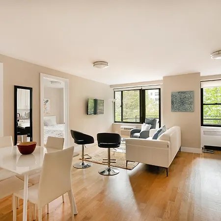 Apartment Lovely 2 Bedroom Unit In Nyc!