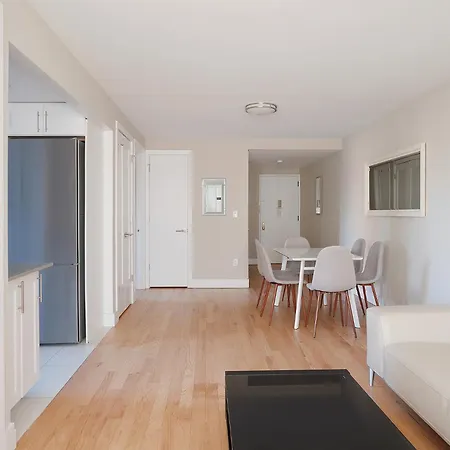 Luxurious 2 Bedroom With Private Balcony