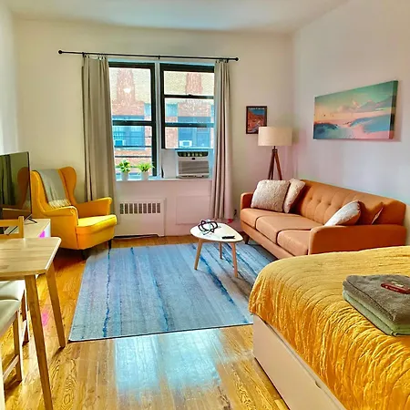 Cozy Studio In Upper East Side Apartment New York