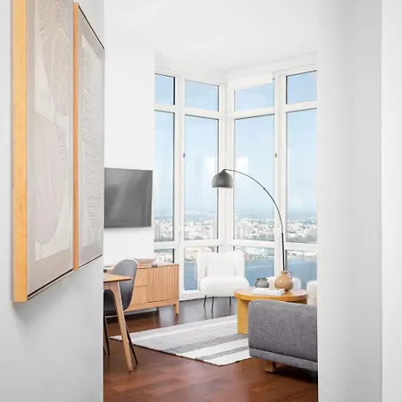 Super 2 Bed 2 Bath Luxury *
