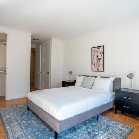 Midtown East 2br W Doorman Gym Nr Bloomingdales Nyc-1352 Apartment