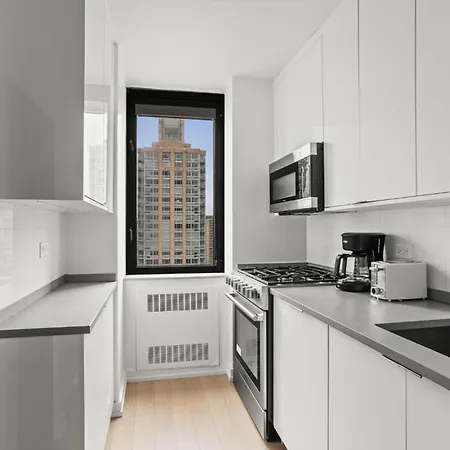 Apartment Bright With Views In Shared *