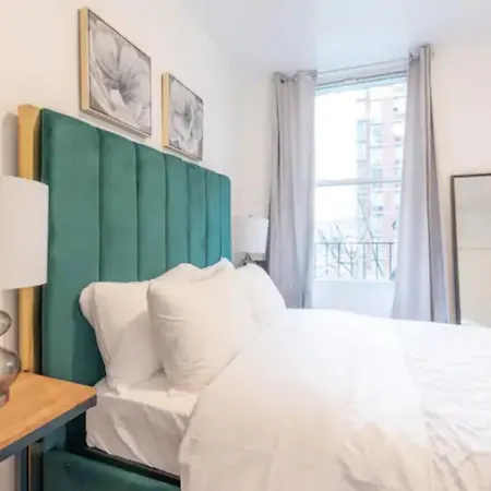 Monthly Nyc Rentals- Flawless 3 Bedroom Unit New York