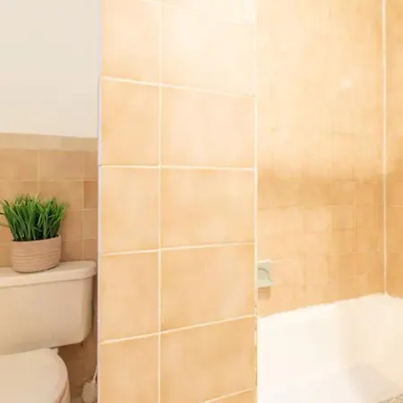 Monthly Nyc Rentals- Flawless 3 Bedroom Unit New York