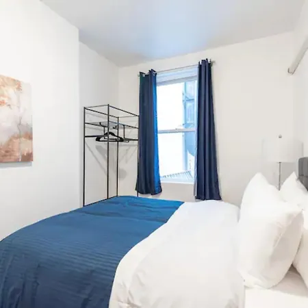 Monthly Nyc Rentals- Flawless 3 Bedroom Unit * New York