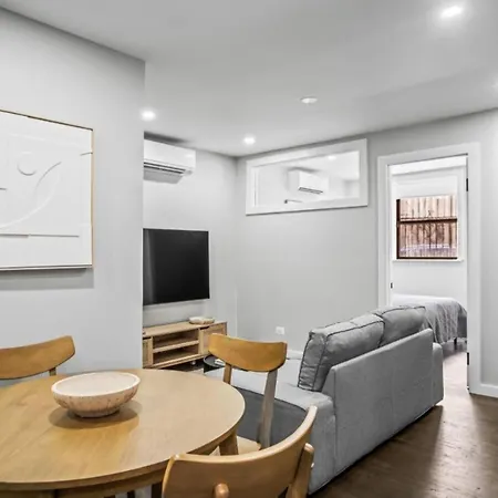 Manhattan Luxury 10 Apartment