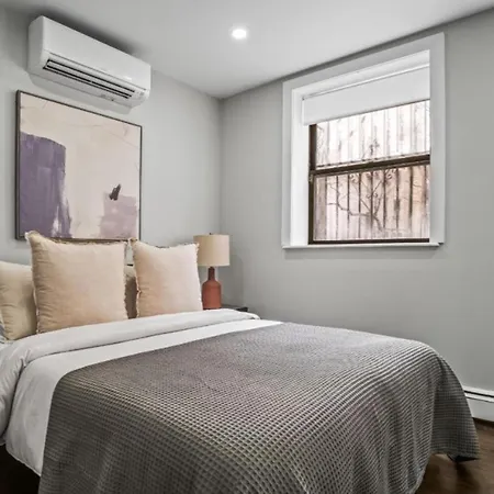 Manhattan Luxury 10 Apartment