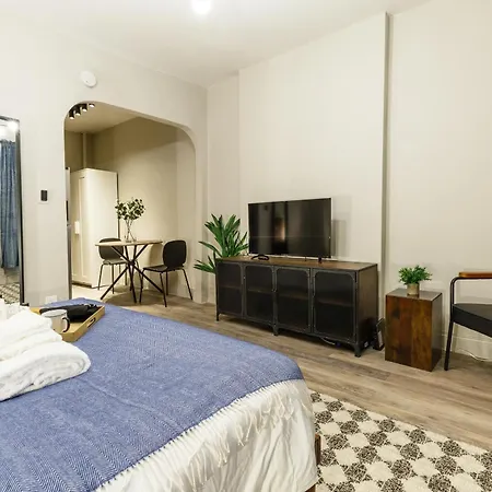 Monthly Nyc Rentals- Appealing Studio Apartment