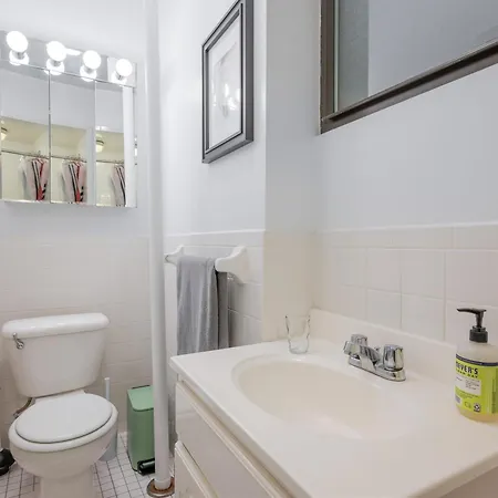 Apartment Monthly Nyc Rentals- Radiant Studio *