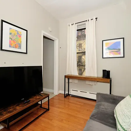 Apartment Monthly Nyc Rentals- Lovely 1 Bedroom *