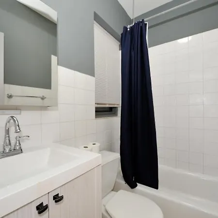 Apartment Monthly Nyc Rentals- Radiant 1 Bedroom *