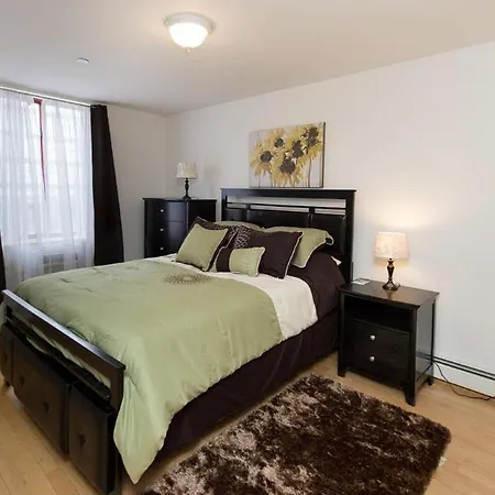 Apartment Modern And Comfy 3 Bedroom Unit *