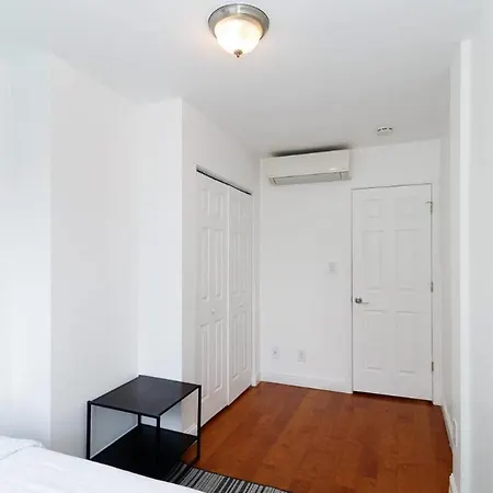 Modern And Comfy 3 Bedroom Unit * New York