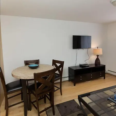 Modern And Comfy 3 Bedroom Unit * New York