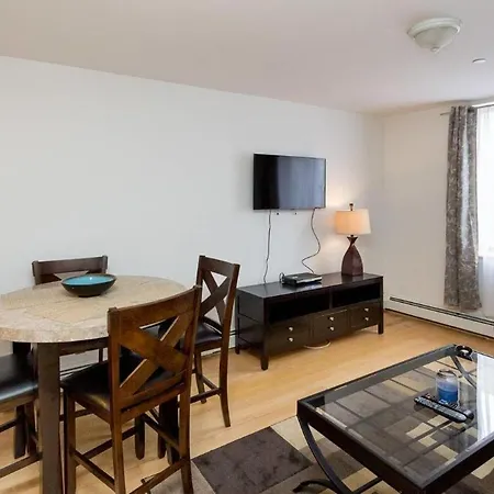 Modern And Comfy 3 Bedroom Unit