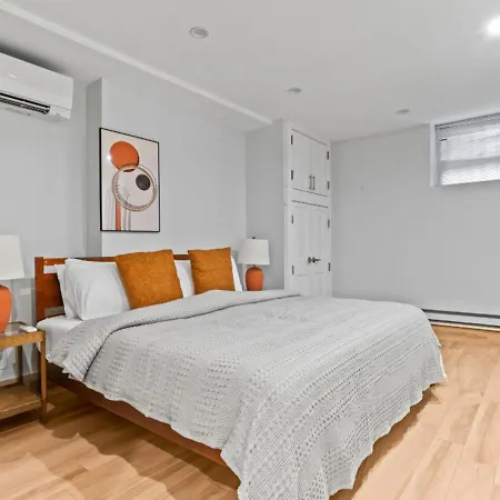 Designer 2bd 2 Ba At Ues