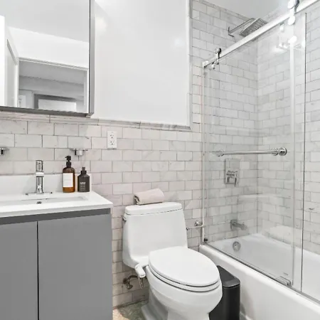 Designer 2bd 2 Ba At Ues New York