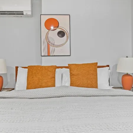 Designer 2bd 2 Ba At Ues New York