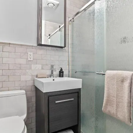 Apartment Designer 2bd 2 Ba At Ues
