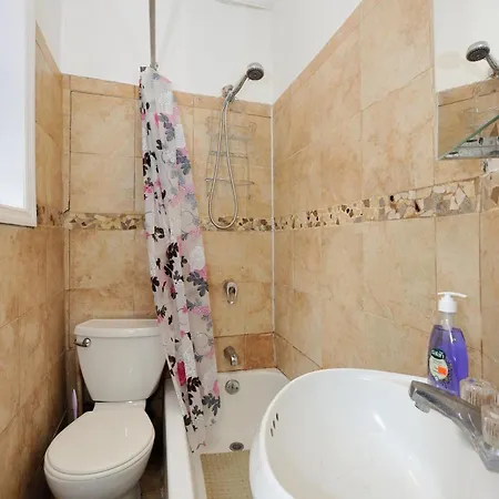 Appealing 2 Bedroom Unit In Nyc