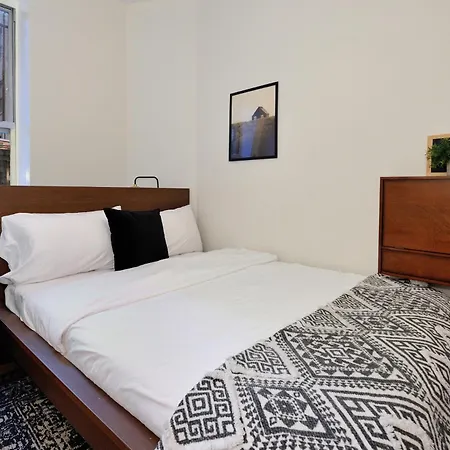 Monthly Nyc Rentals- Perfect 3 Bedroom Unit Apartment