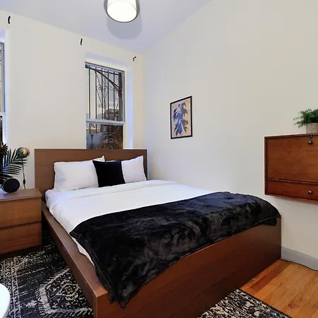 Apartment Monthly Nyc Rentals- Perfect 3 Bedroom Unit